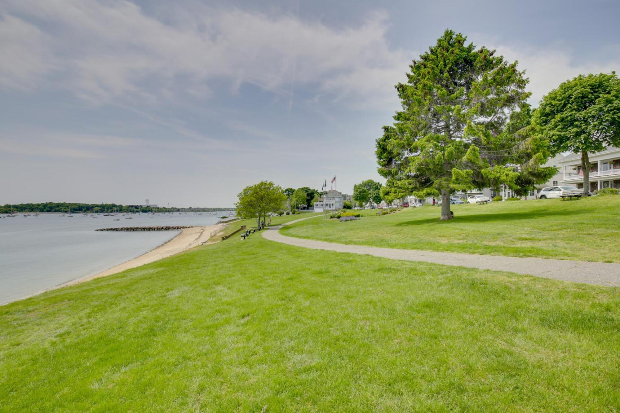 Quaint Beverly Townhome Walk To Beach And Downtown! Екстериор снимка