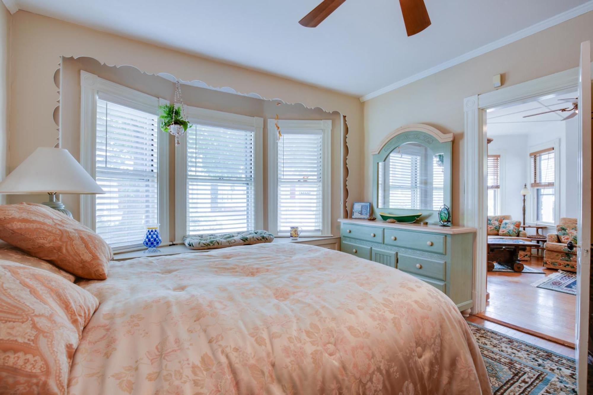 Quaint Beverly Townhome Walk To Beach And Downtown! Екстериор снимка