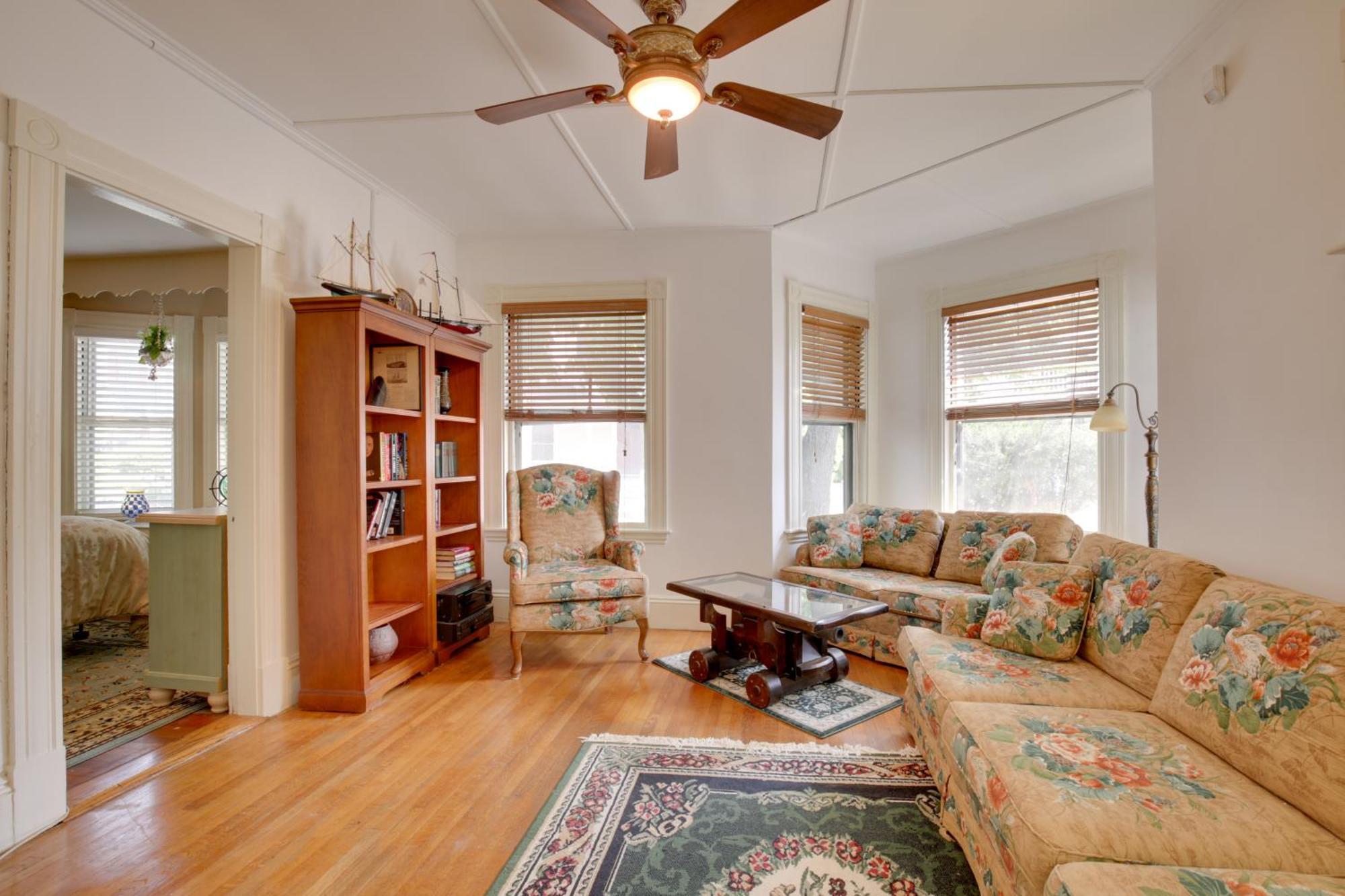 Quaint Beverly Townhome Walk To Beach And Downtown! Екстериор снимка